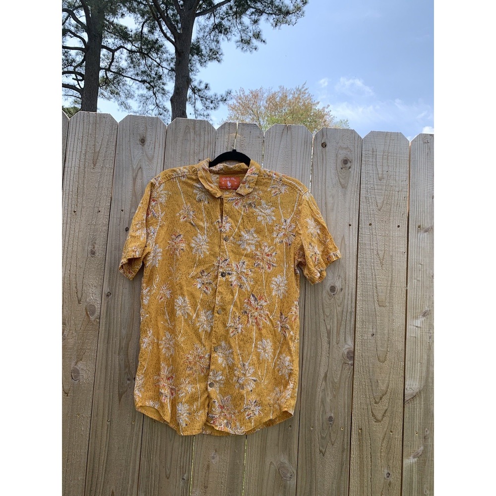 Pacific Blue Men's Yellow Hawaiian Button Down Shirt Size Medium‎ Palm Tree